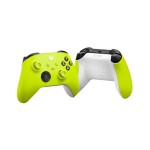 Xbox One Wireless Controller - Electric Volt [QAU-00022] (безплатна доставка)